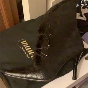 Cute gator ankle boot